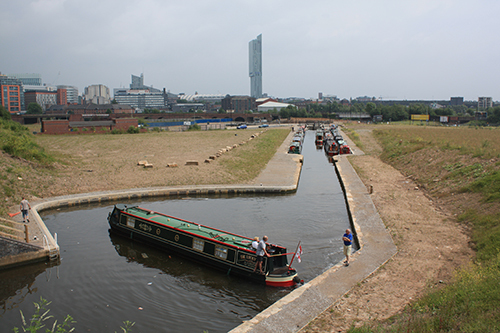 Canal winding hole