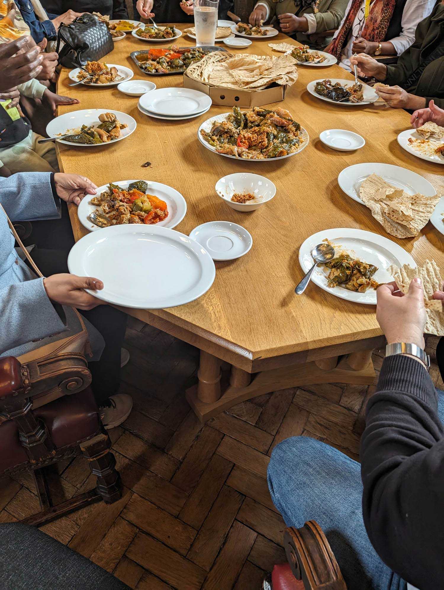 Community meal 1500px