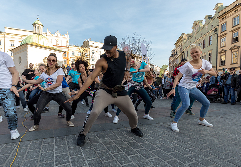 Flashmob dancers