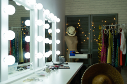 Mirror 250px