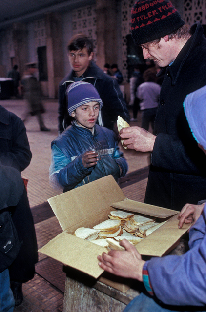 P33 street children food handout