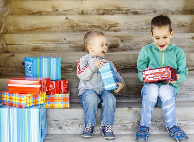 P37 receiving gifts
